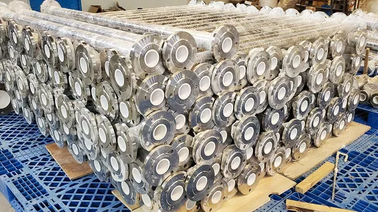  Large Bore Refractory Paste Alumina Wear-Resistant Ceramic Silicon Carbide Pipe for Casting with Slot Vertical Cylinder